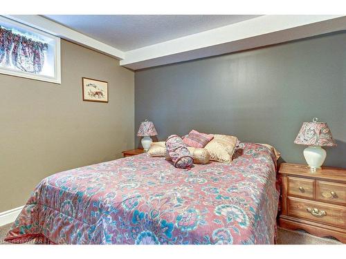 233 Wedgewood Drive, Woodstock, ON - Indoor Photo Showing Bedroom