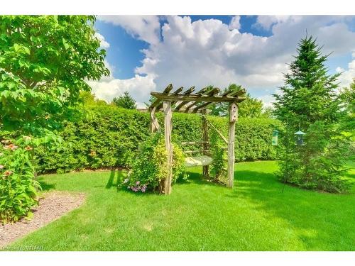 233 Wedgewood Drive, Woodstock, ON - Outdoor