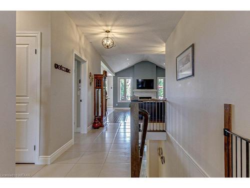 233 Wedgewood Drive, Woodstock, ON - Indoor Photo Showing Other Room