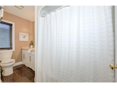 45 Poldon Drive, Norwich, ON - Indoor Photo Showing Bathroom