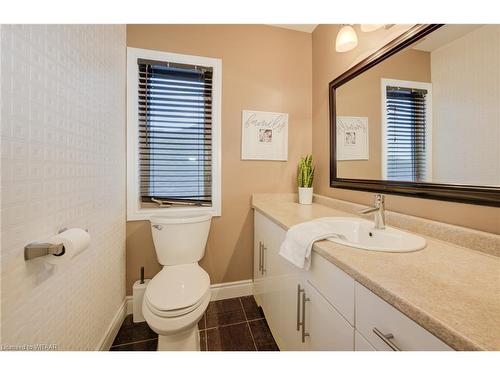 45 Poldon Drive, Norwich, ON - Indoor Photo Showing Bathroom