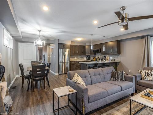 675 Elizabeth Street, Woodstock, ON - Indoor Photo Showing Living Room