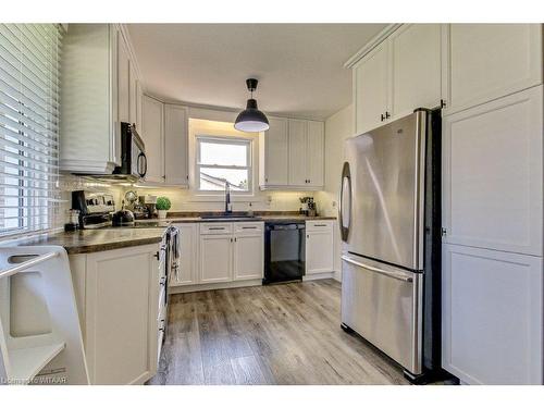 205 Belgrave Street, Woodstock, ON - Indoor Photo Showing Kitchen