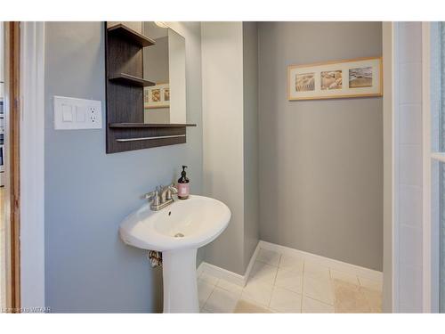 745160 Oxford Road 17 Road, Woodstock, ON - Indoor Photo Showing Bathroom