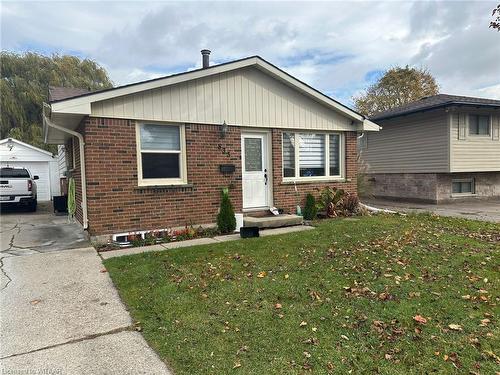 833 Pavey Street, Woodstock, ON - Outdoor