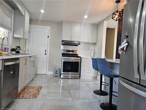 833 Pavey Street, Woodstock, ON - Indoor Photo Showing Kitchen