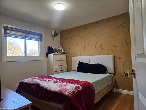 833 Pavey Street, Woodstock, ON - Indoor Photo Showing Bedroom