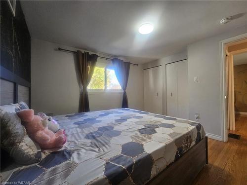 833 Pavey Street, Woodstock, ON - Indoor Photo Showing Bedroom