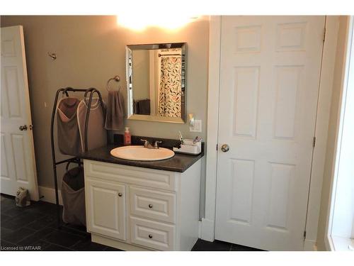 16 Main Street E, Norwich, ON - Indoor Photo Showing Bathroom