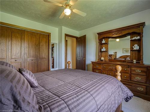 916 Norfolk County Road 28, Norfolk County, ON - Indoor Photo Showing Bedroom