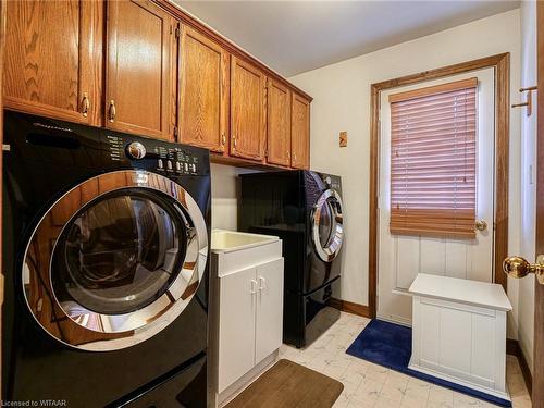 916 Norfolk County Road 28, Norfolk County, ON - Indoor Photo Showing Laundry Room