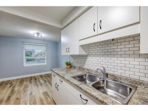 31-280 Thaler Avenue, Kitchener, ON - Indoor Photo Showing Kitchen With Double Sink