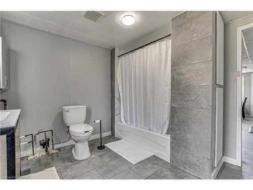 37 Strachan Street, Port Burwell, ON - Indoor Photo Showing Bathroom