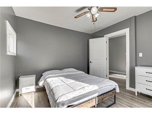 37 Strachan Street, Port Burwell, ON - Indoor Photo Showing Bedroom