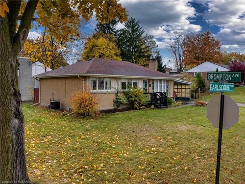 90 Earlscourt Crescent, Woodstock, ON - Outdoor