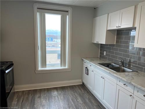 4-2 Baldwin Street, Tillsonburg, ON - Indoor Photo Showing Kitchen With Double Sink