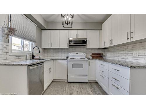 3-372 Springbank Avenue, Woodstock, ON - Indoor Photo Showing Kitchen