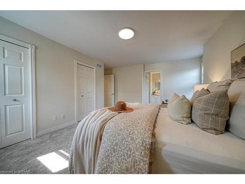 21 Oriole Crescent, Woodstock, ON - Indoor Photo Showing Bedroom