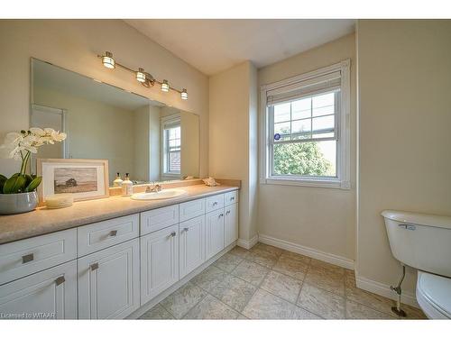 21 Oriole Crescent, Woodstock, ON - Indoor Photo Showing Bathroom