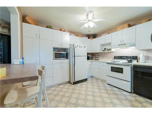 8-19 Wren Court, Tillsonburg, ON - Indoor Photo Showing Kitchen