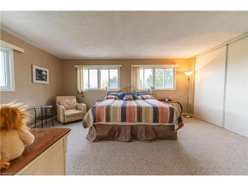 8-19 Wren Court, Tillsonburg, ON - Indoor Photo Showing Bedroom