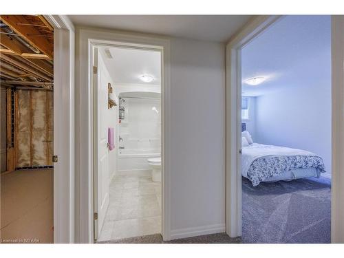 22 Cortland Terrace, St. Thomas, ON - Indoor Photo Showing Bathroom