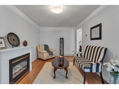 7 Primrose Drive, Tillsonburg, ON - Indoor Photo Showing Living Room With Fireplace