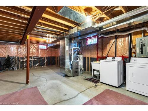 7 Primrose Drive, Tillsonburg, ON - Indoor Photo Showing Laundry Room