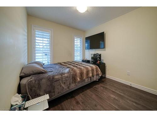 1460 Dunkirk Avenue, Woodstock, ON - Indoor Photo Showing Bedroom