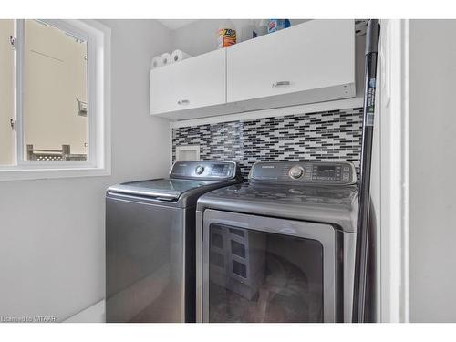 24 Woodhatch Crescent, Ingersoll, ON - Indoor Photo Showing Laundry Room