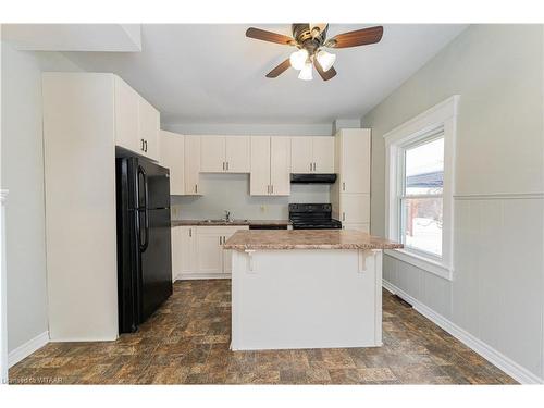 72-74 Brock Street E, Tillsonburg, ON - Indoor Photo Showing Kitchen