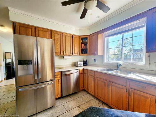 98 Allen Street, Tillsonburg, ON - Indoor Photo Showing Kitchen With Double Sink