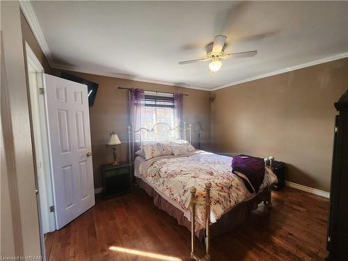 98 Allen Street, Tillsonburg, ON - Indoor Photo Showing Bedroom