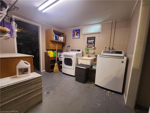 98 Allen Street, Tillsonburg, ON - Indoor Photo Showing Laundry Room