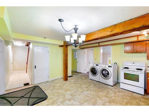 301 Plowmans Line, Tillsonburg, ON - Indoor Photo Showing Laundry Room