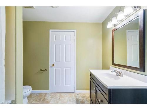 301 Plowmans Line, Tillsonburg, ON - Indoor Photo Showing Bathroom