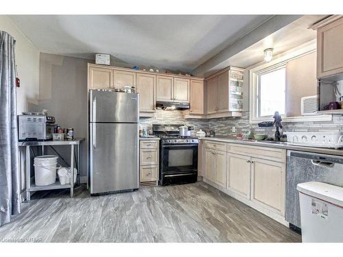 685715 Highway 2, Woodstock, ON - Indoor Photo Showing Kitchen