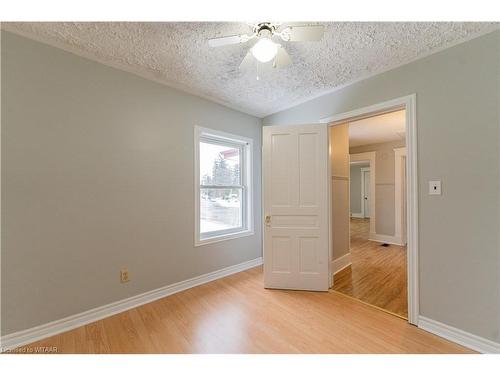 72-74 Brock Street E, Tillsonburg, ON - Indoor Photo Showing Other Room