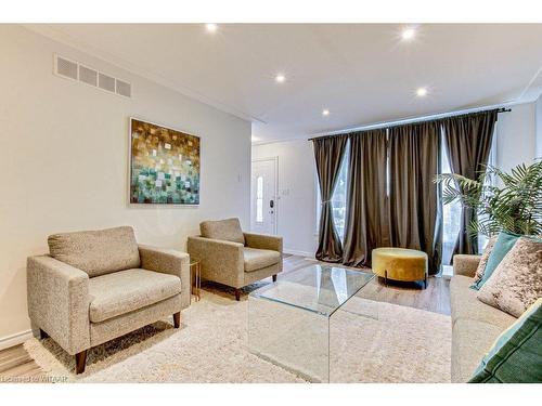 173 Fergus Avenue, Kitchener, ON - Indoor Photo Showing Living Room