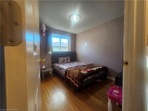 833 Pavey Street, Woodstock, ON - Indoor Photo Showing Bedroom