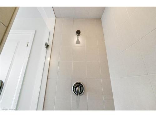 255 Harwood Avenue, Woodstock, ON - Indoor Photo Showing Bathroom