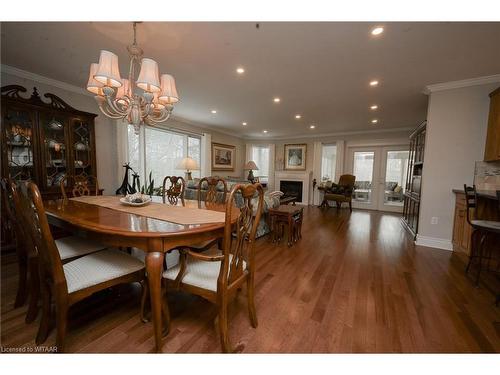 11 Mcdonald Court, Tillsonburg, ON - Indoor Photo Showing Dining Room