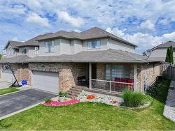 905 Woodbine Court  Kitchener, ON N2R 1X4