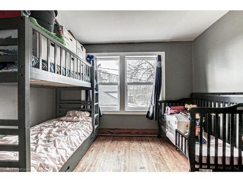 49 London Street W, Tillsonburg, ON - Indoor Photo Showing Bedroom