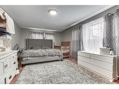 49 London Street W, Tillsonburg, ON - Indoor Photo Showing Bedroom