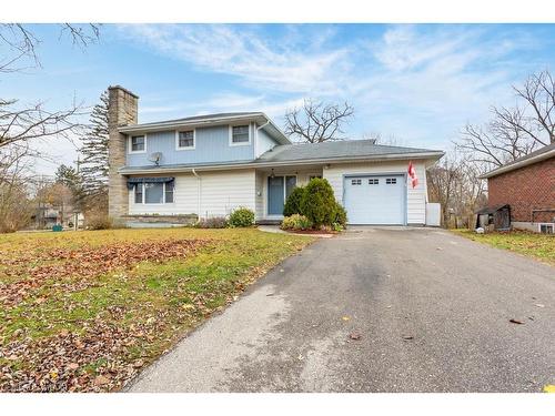 3 Parkside Drive, Tillsonburg, ON - Outdoor With Facade