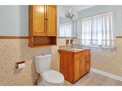 3 Parkside Drive, Tillsonburg, ON - Indoor Photo Showing Bathroom