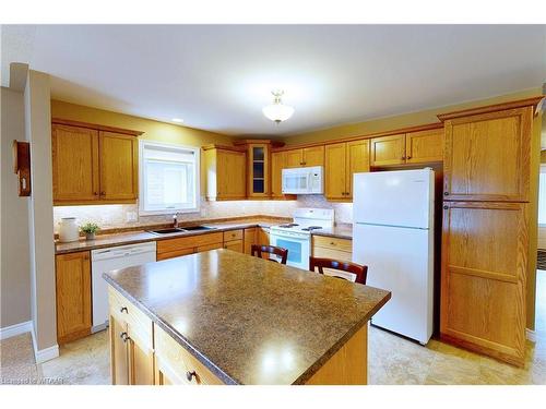 23 Hogarth Drive, Tillsonburg, ON - Indoor Photo Showing Kitchen