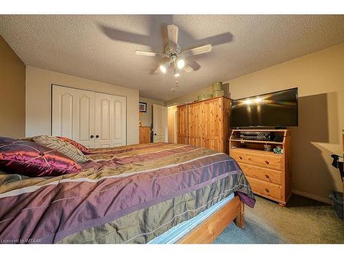 22 Coxwell Crescent, Brantford, ON - Indoor Photo Showing Bedroom