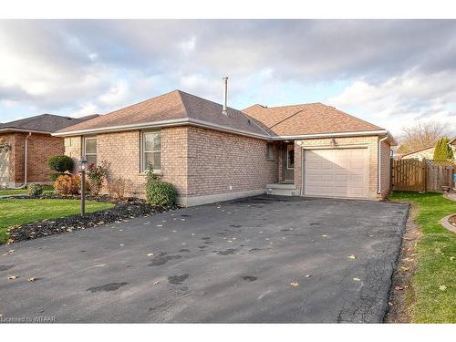 22 Coxwell Crescent, Brantford, ON - Outdoor